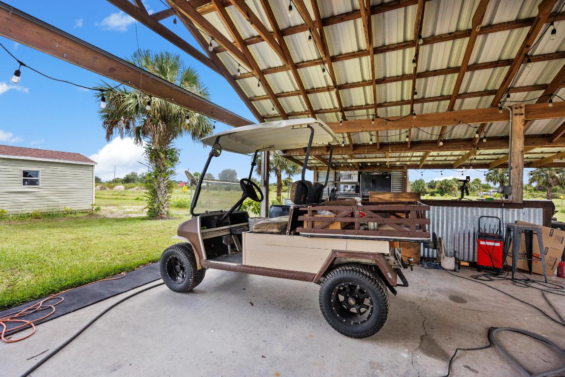 OKEECHOBEE COUNTY - Land