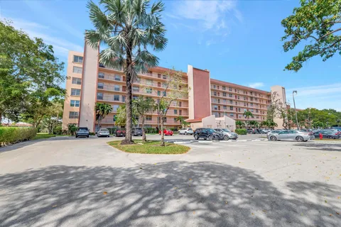 14671 Bonaire Boulevard Unit 604, Delray Beach, FL MLS: R11054108