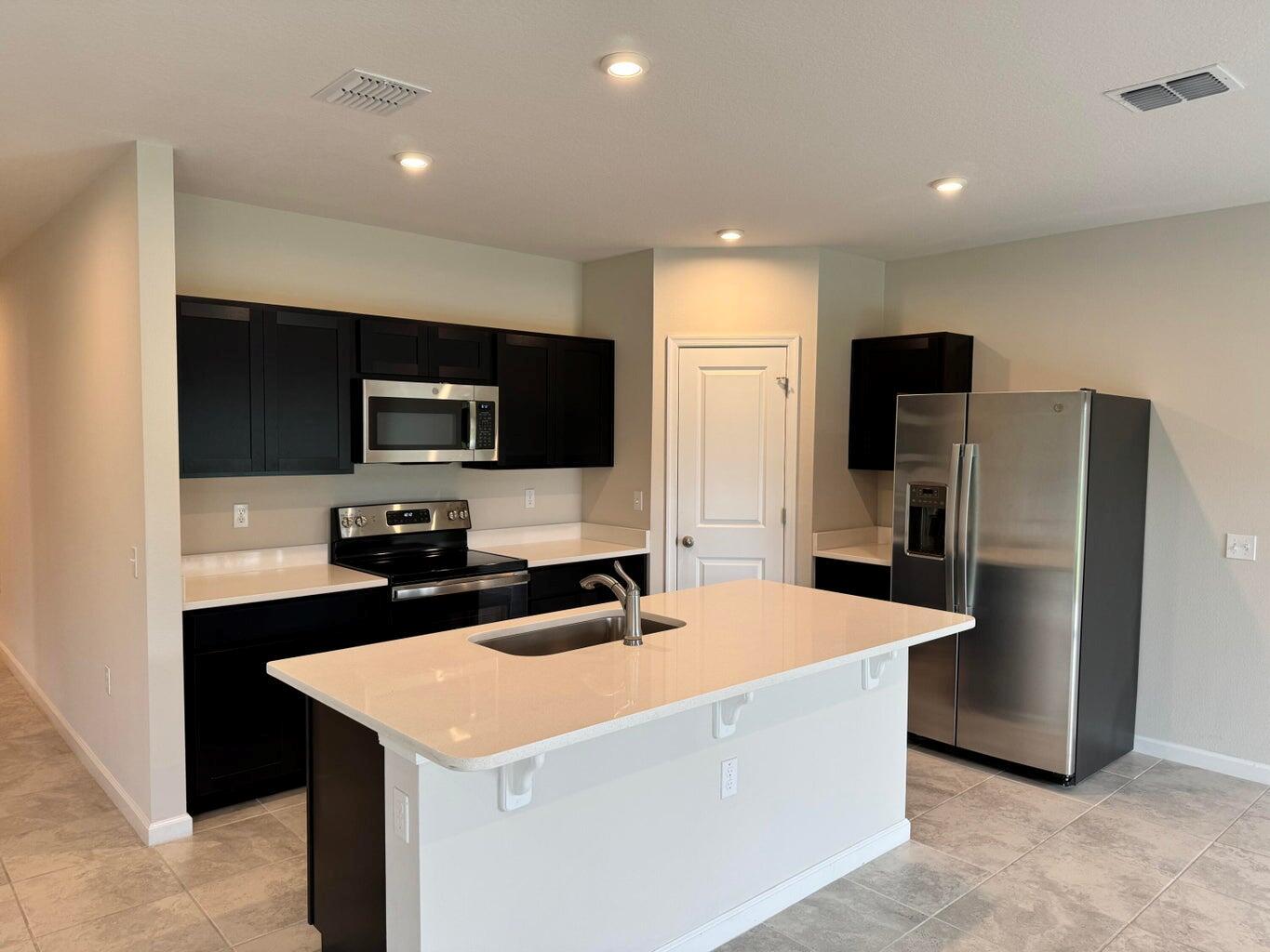 AVALON CROSSING - Residential Lease