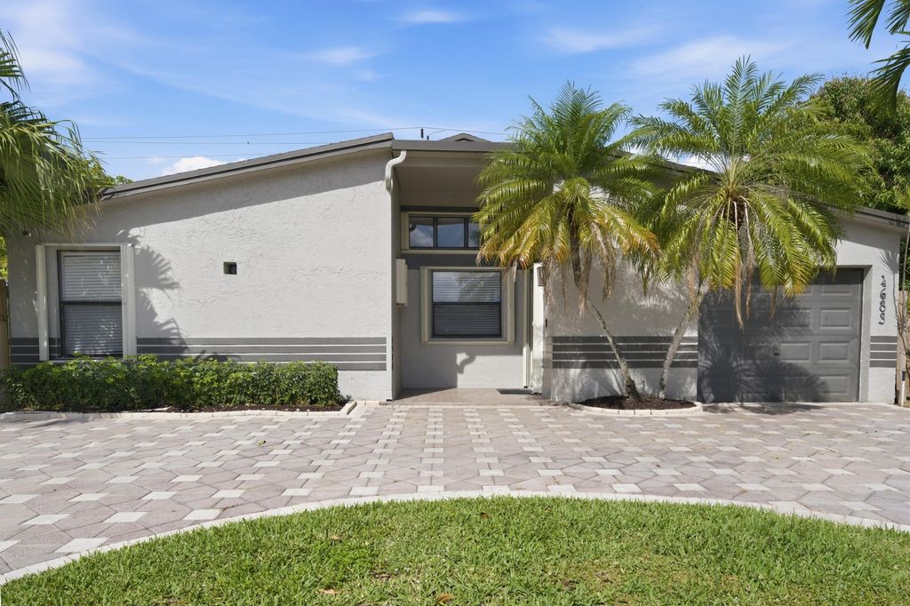 Photo of 4683 NW 99th Terrace, Sunrise, FL 33351 (MLS # B26012037)