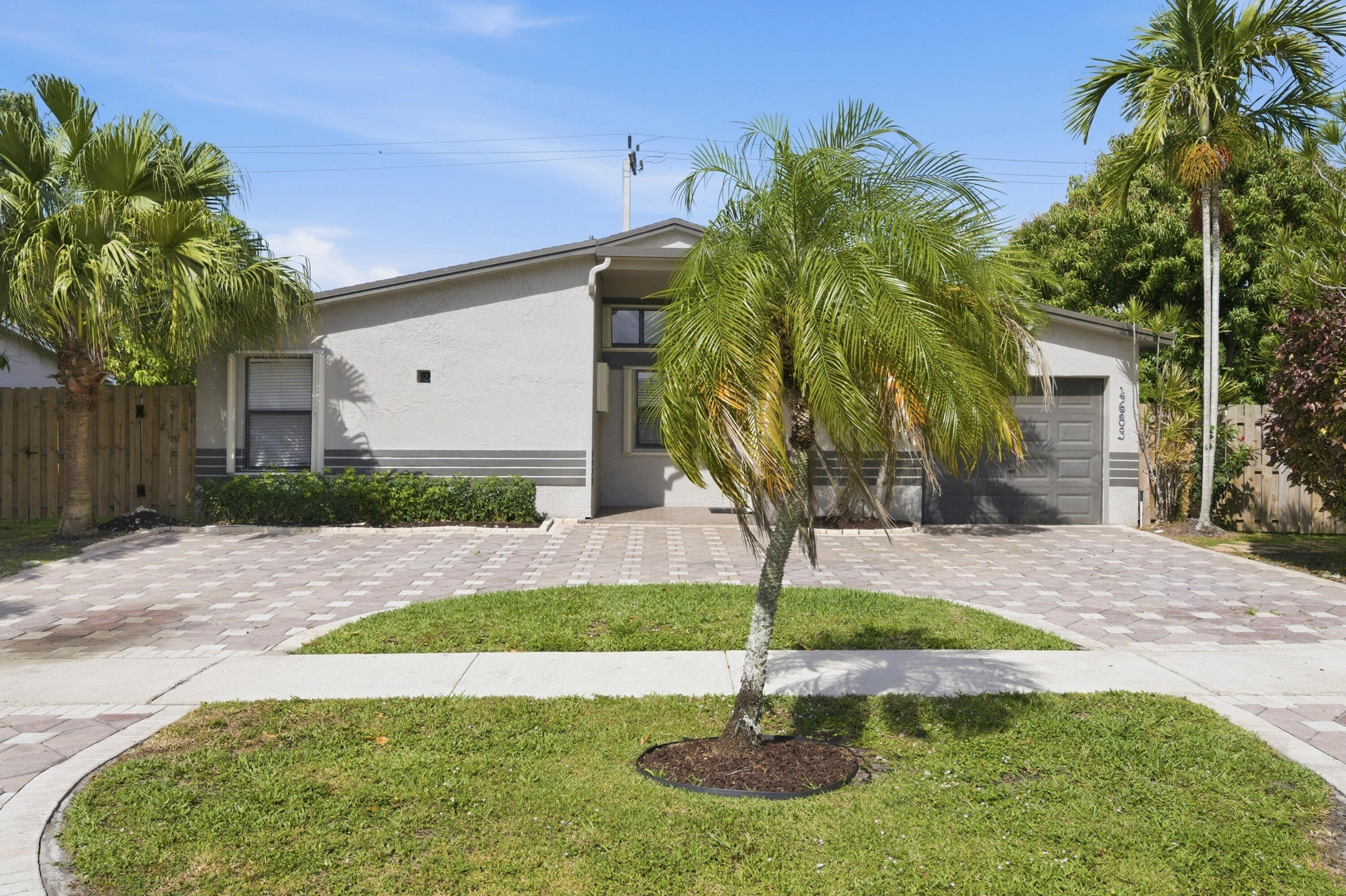 4683 NW 99th Terrace