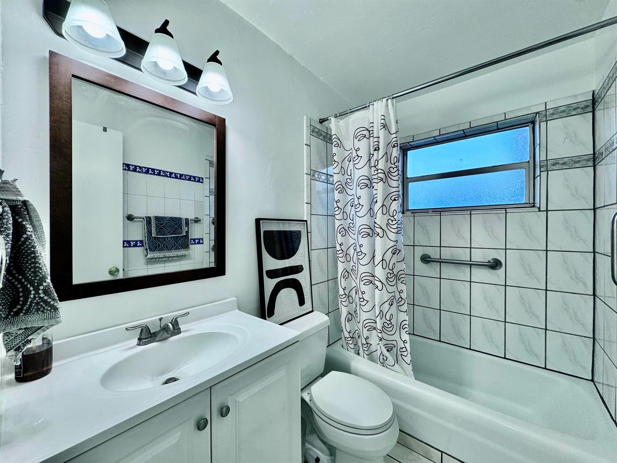 MODEL LAND CO - Residential Lease