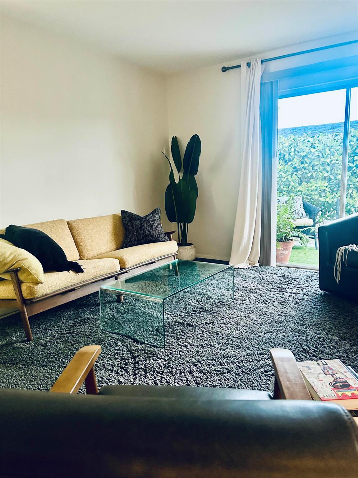 MODEL LAND CO - Residential Lease