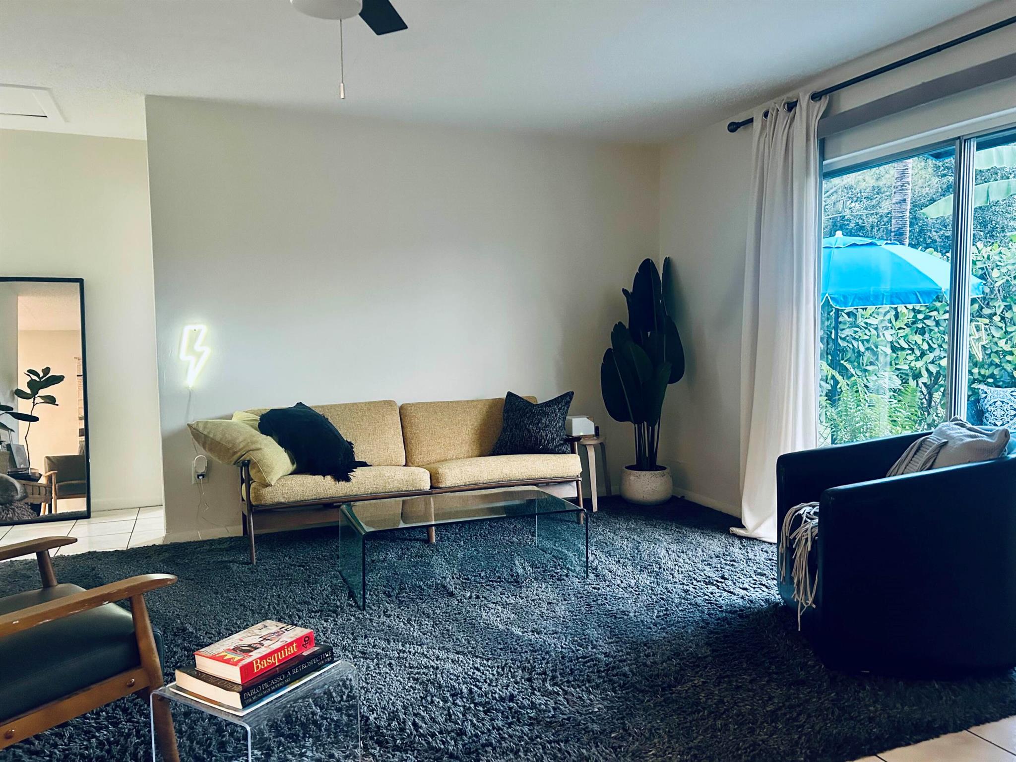 MODEL LAND CO - Residential Lease