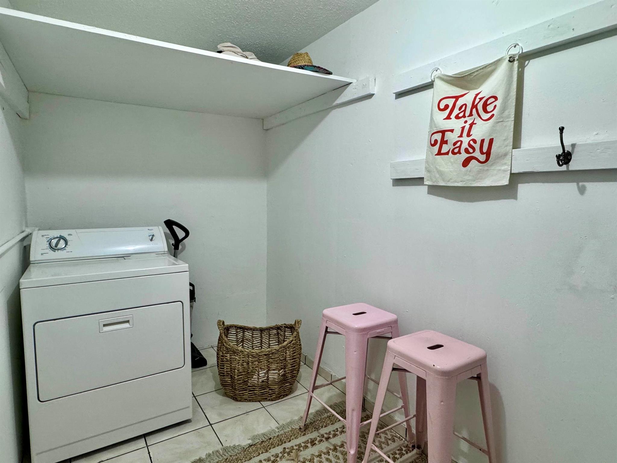 MODEL LAND CO - Residential Lease