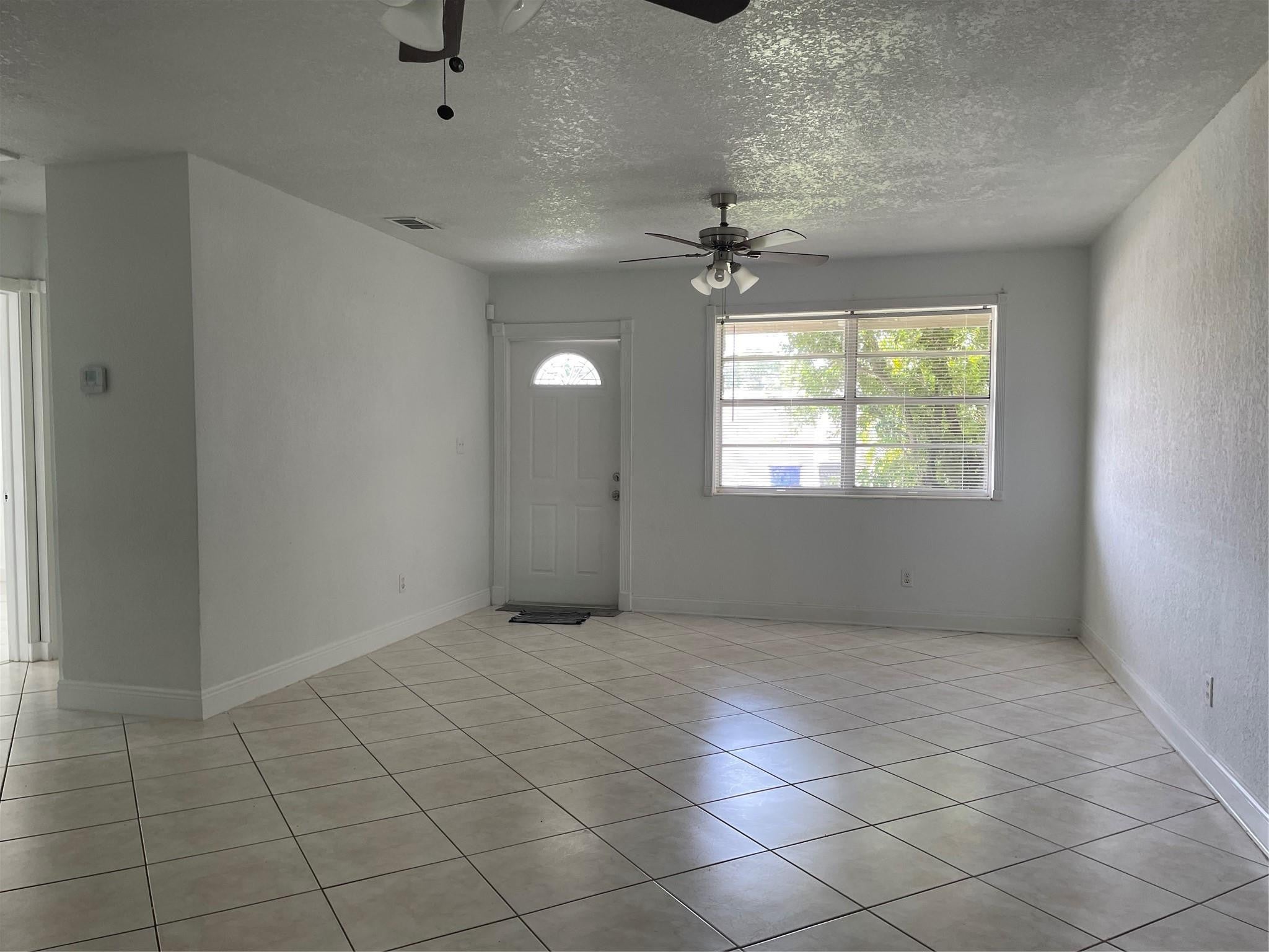 6902 SW 15th Street, North Lauderdale, FL, 33068/$365,000 4 6902 SW 15th Street