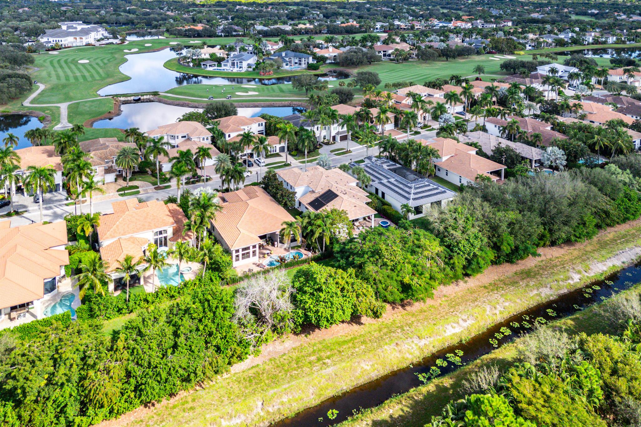 MIZNER COUNTRY CLUB - Residential