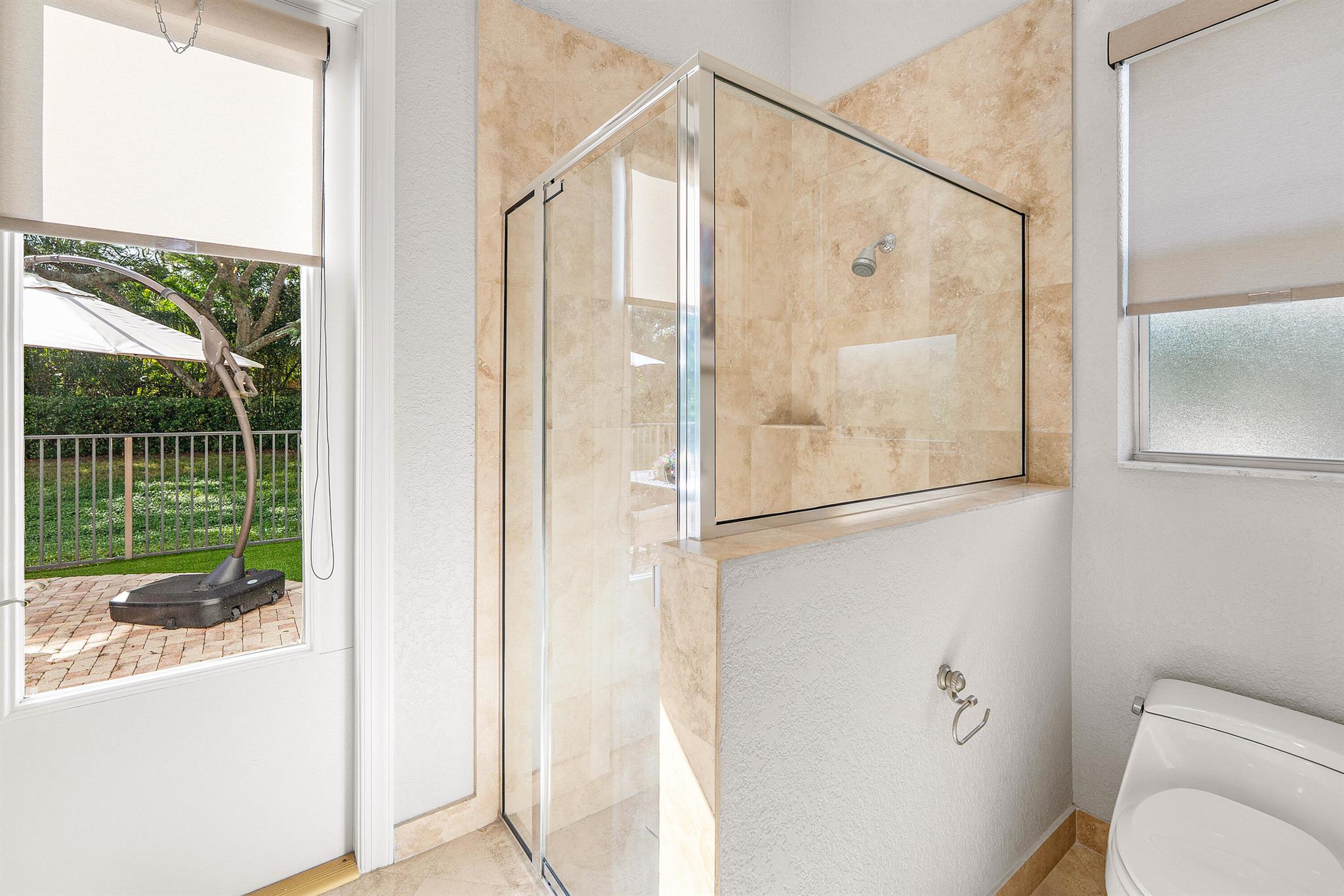 MIZNER COUNTRY CLUB - Residential