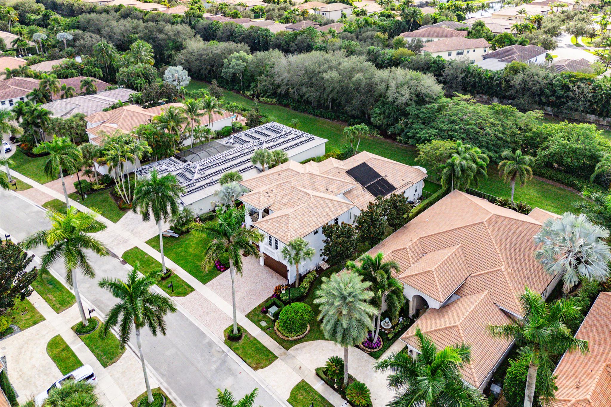 MIZNER COUNTRY CLUB - Residential