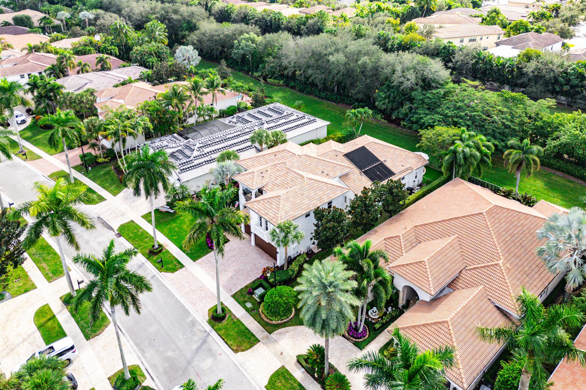 MIZNER COUNTRY CLUB - Residential