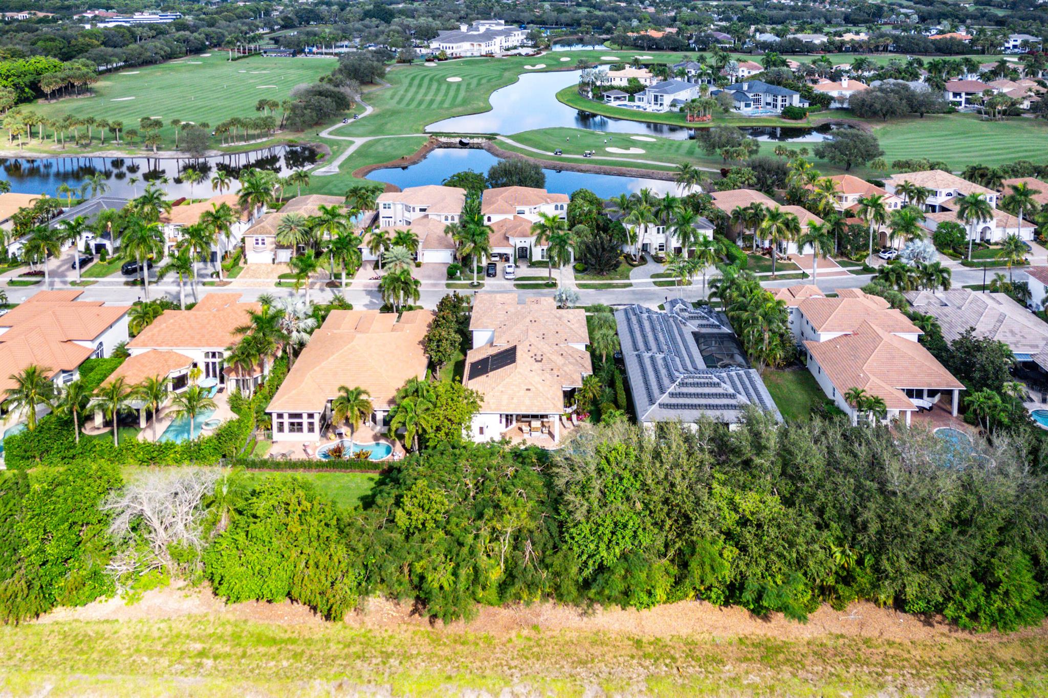 MIZNER COUNTRY CLUB - Residential