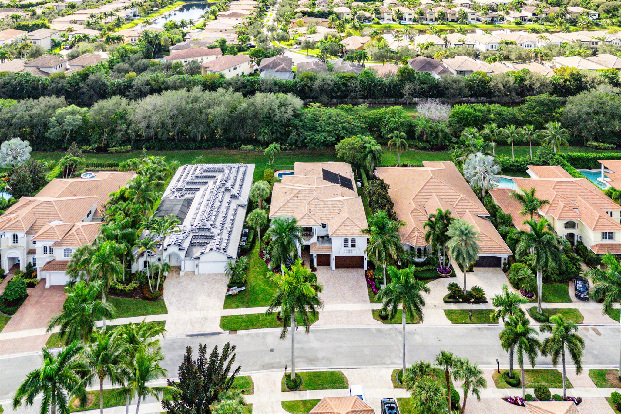 MIZNER COUNTRY CLUB - Residential