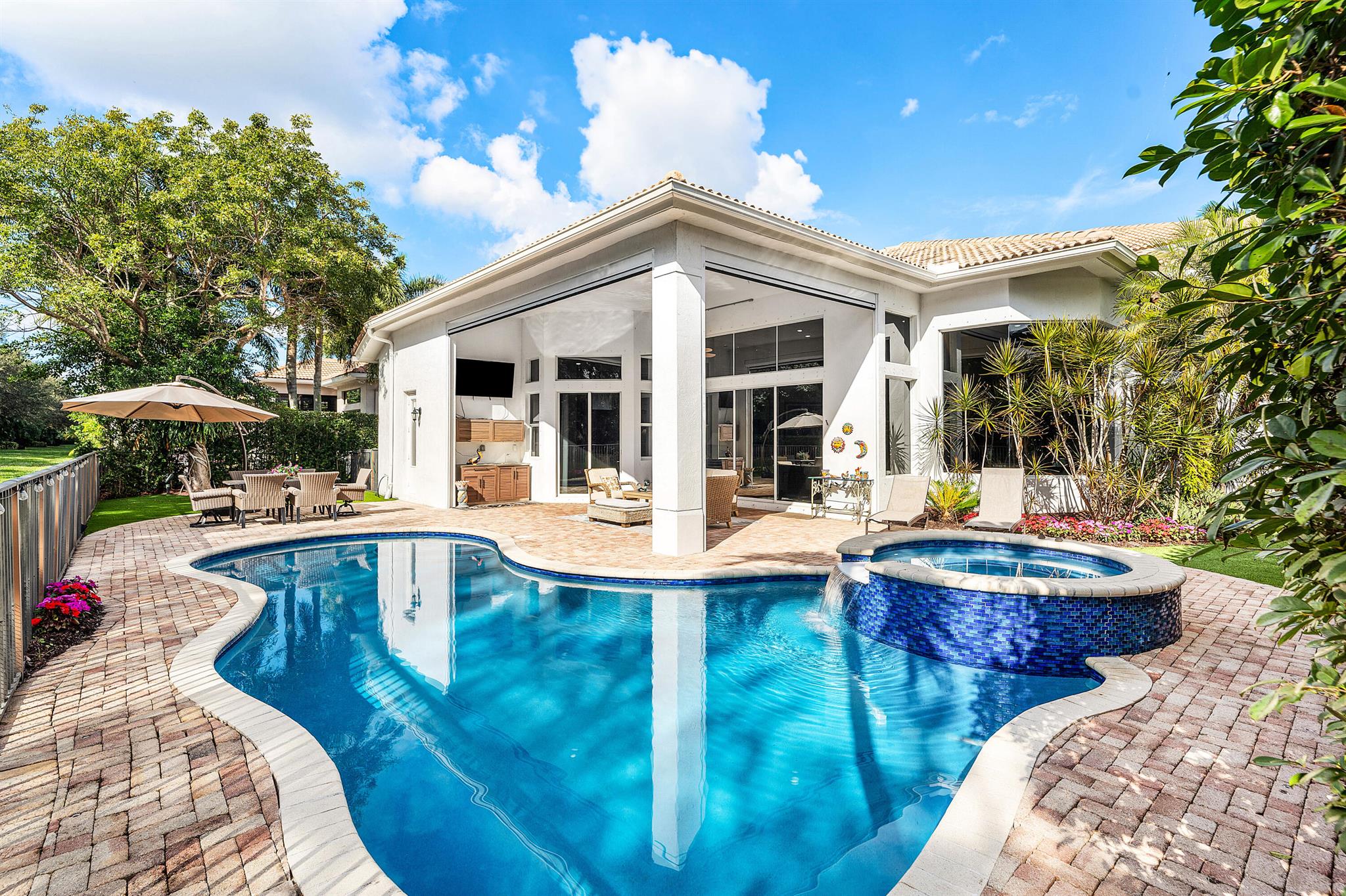 MIZNER COUNTRY CLUB - Residential