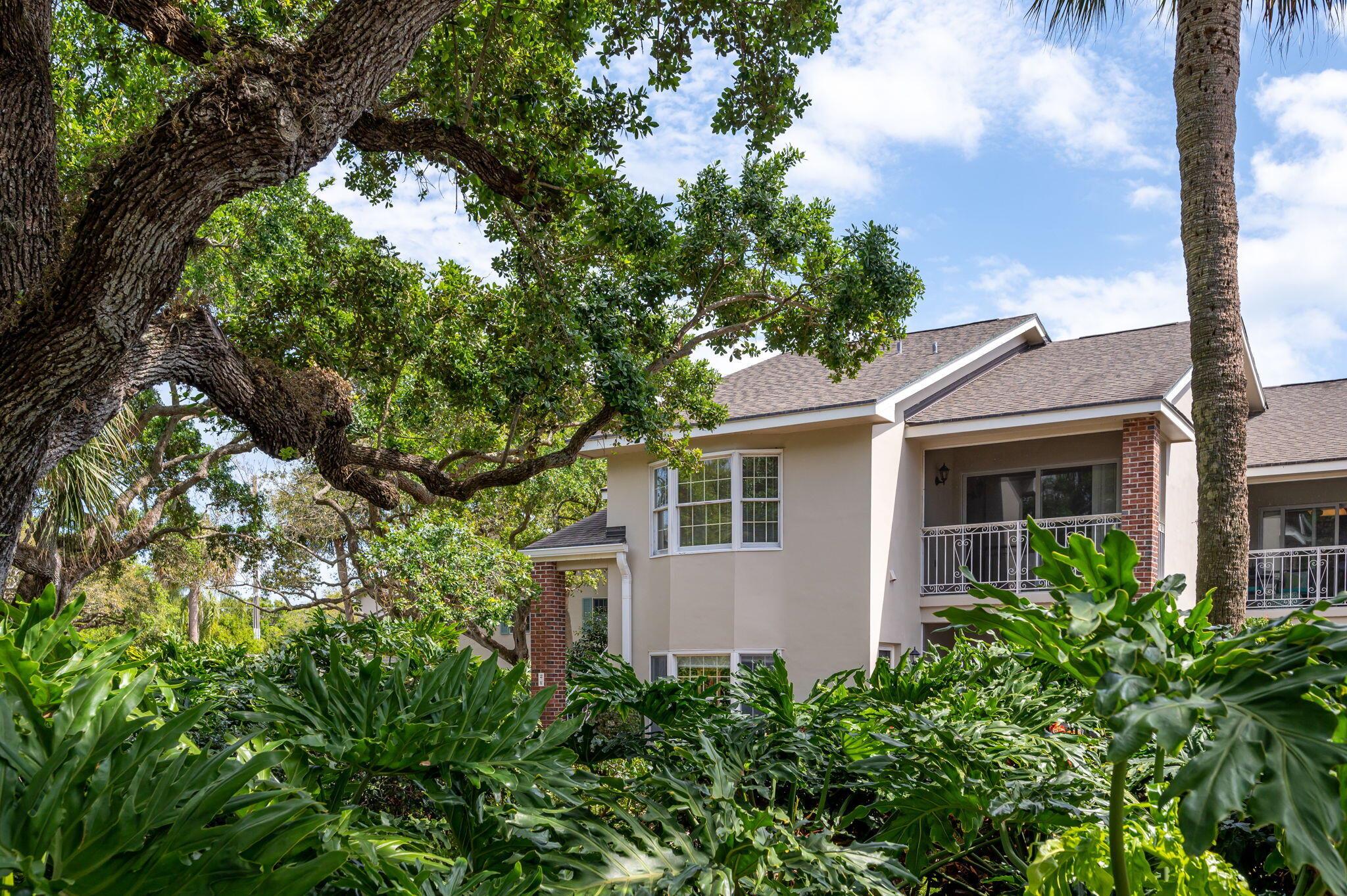101 W Park Shores Circle 2w, Indian River Shores, FL, 32963/$399,900 4 101 W Park Shores Circle 2w