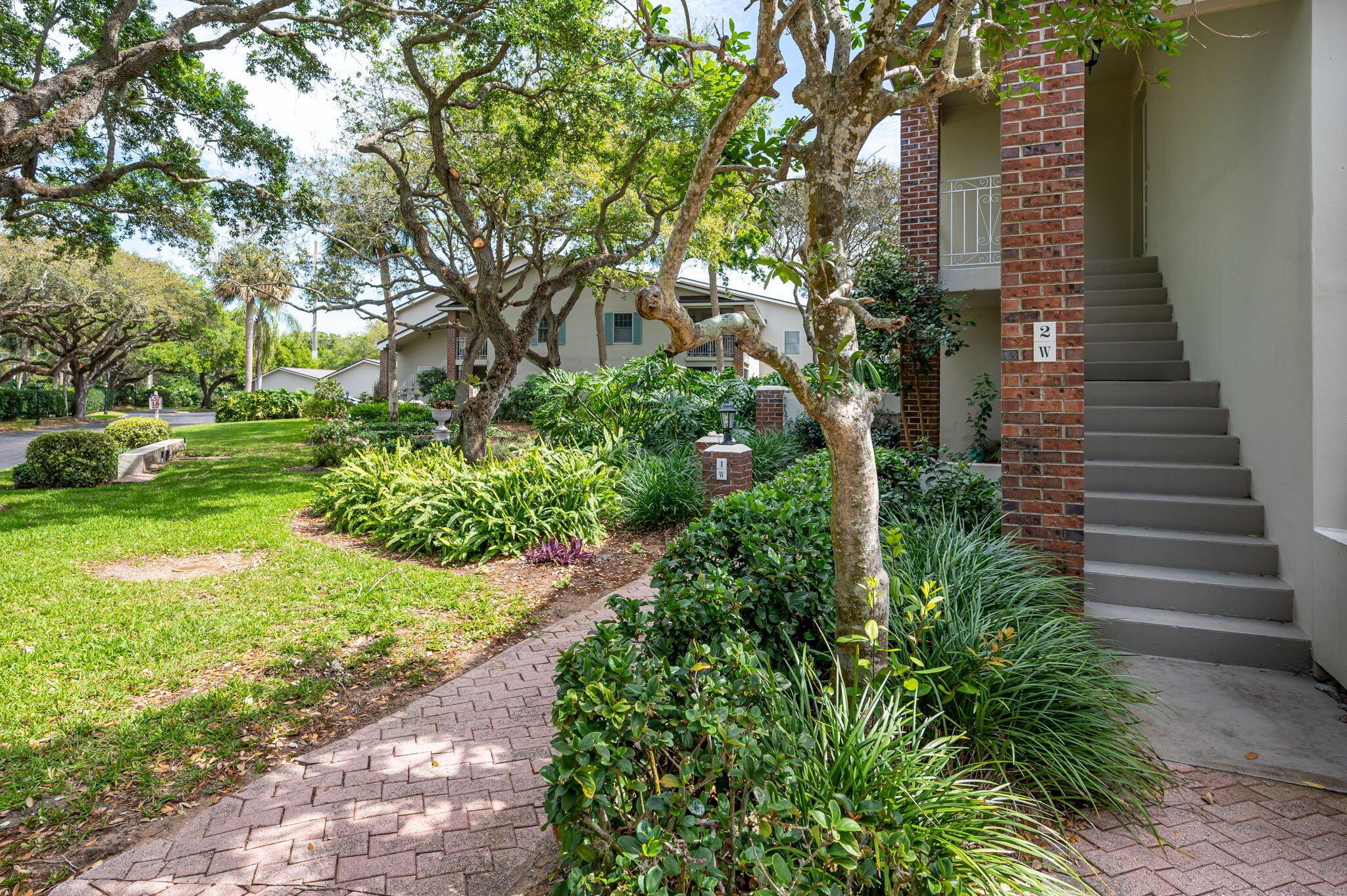101 W Park Shores Circle 2w, Indian River Shores, FL, 32963/$399,900 3 101 W Park Shores Circle 2w