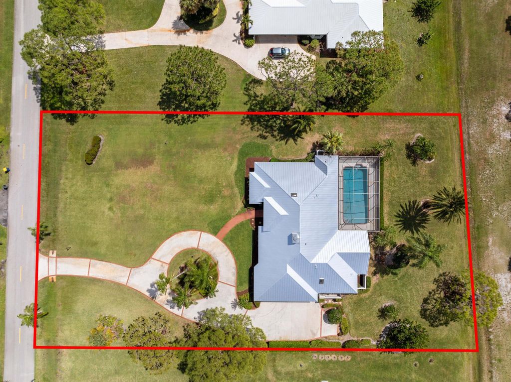 Photo of 4704 SW Bermuda Way, Palm City, FL 34990 (MLS # R11111331)