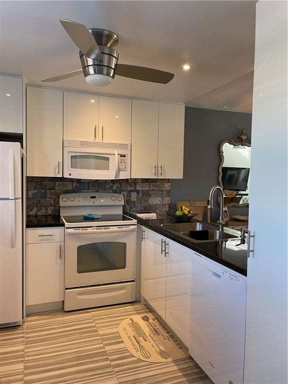 VILLAGE ROYALE GREEN - Residential