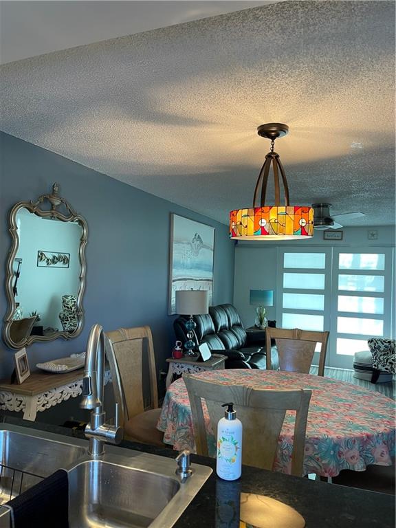 VILLAGE ROYALE GREEN - Residential