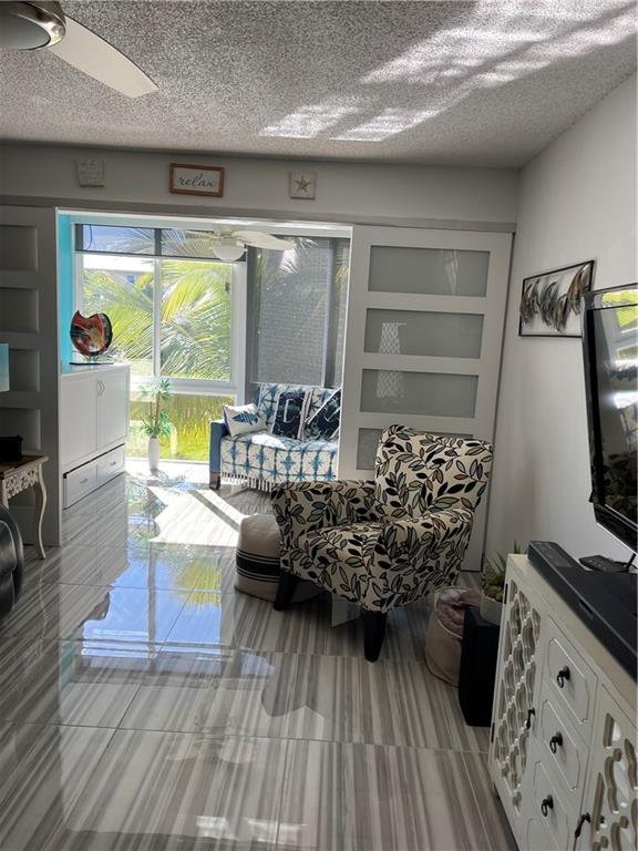 VILLAGE ROYALE GREEN - Residential