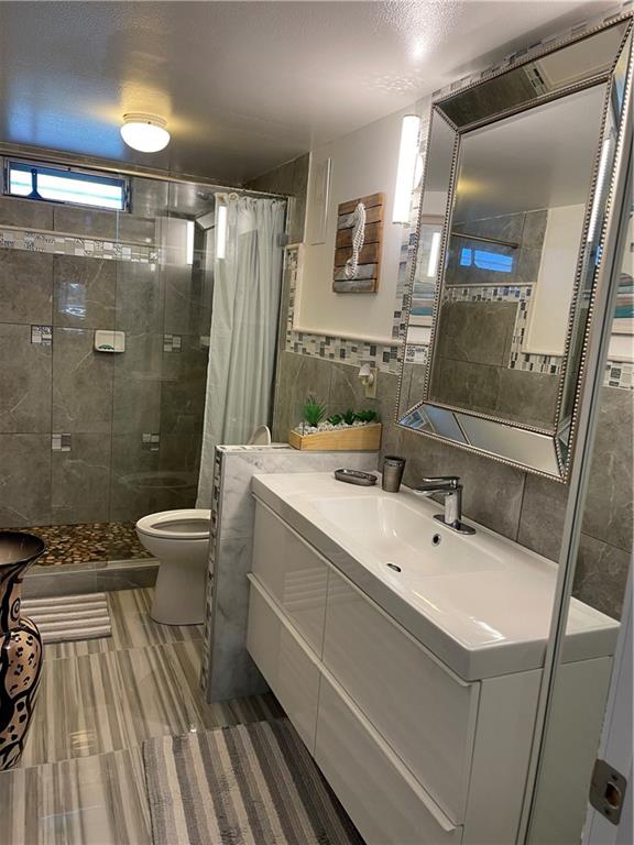 VILLAGE ROYALE GREEN - Residential
