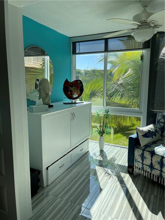 VILLAGE ROYALE GREEN - Residential