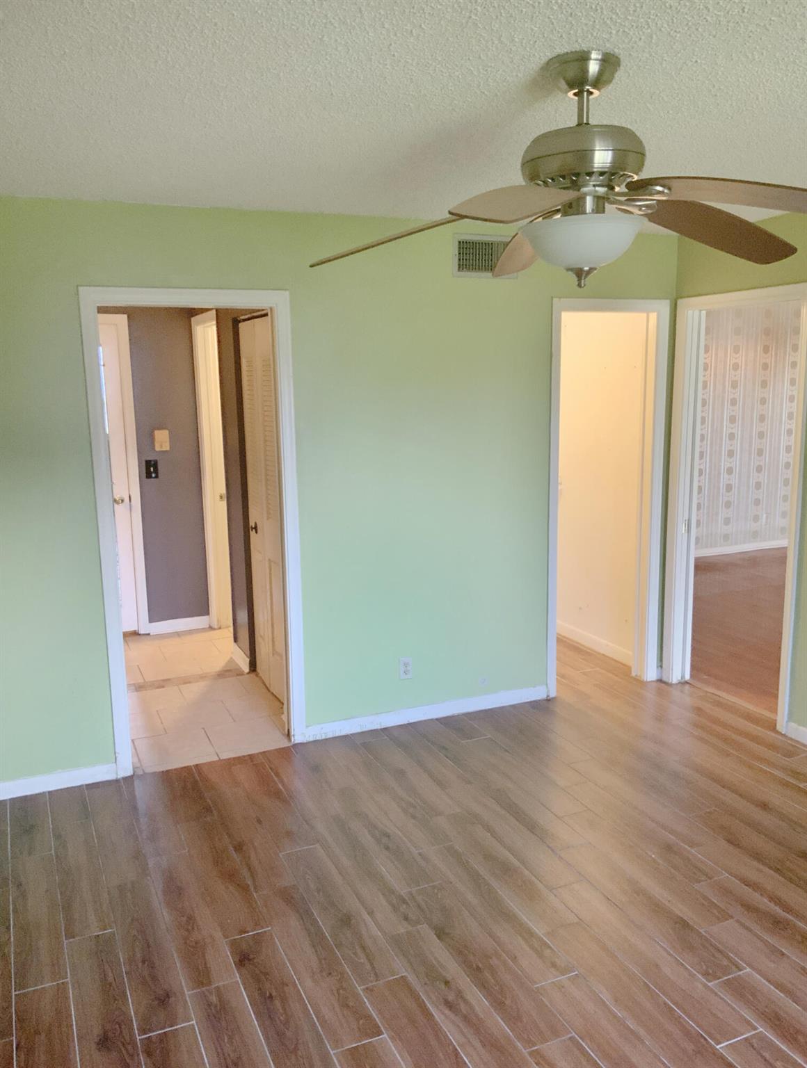 PINES OF DELRAY NORTH CON - Residential