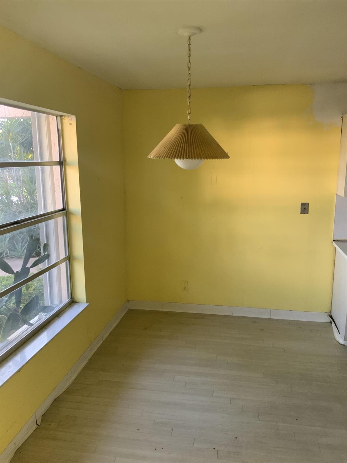 View photos, virtual tours, details... 1621 NW 18th Avenue 102