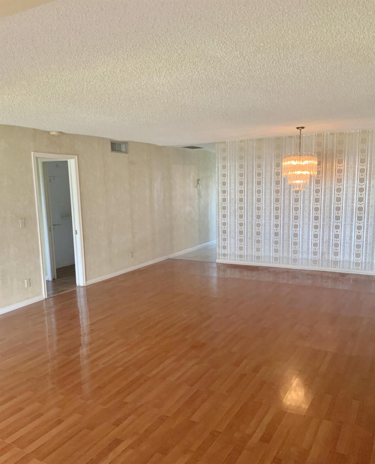 PINES OF DELRAY NORTH CON - Residential