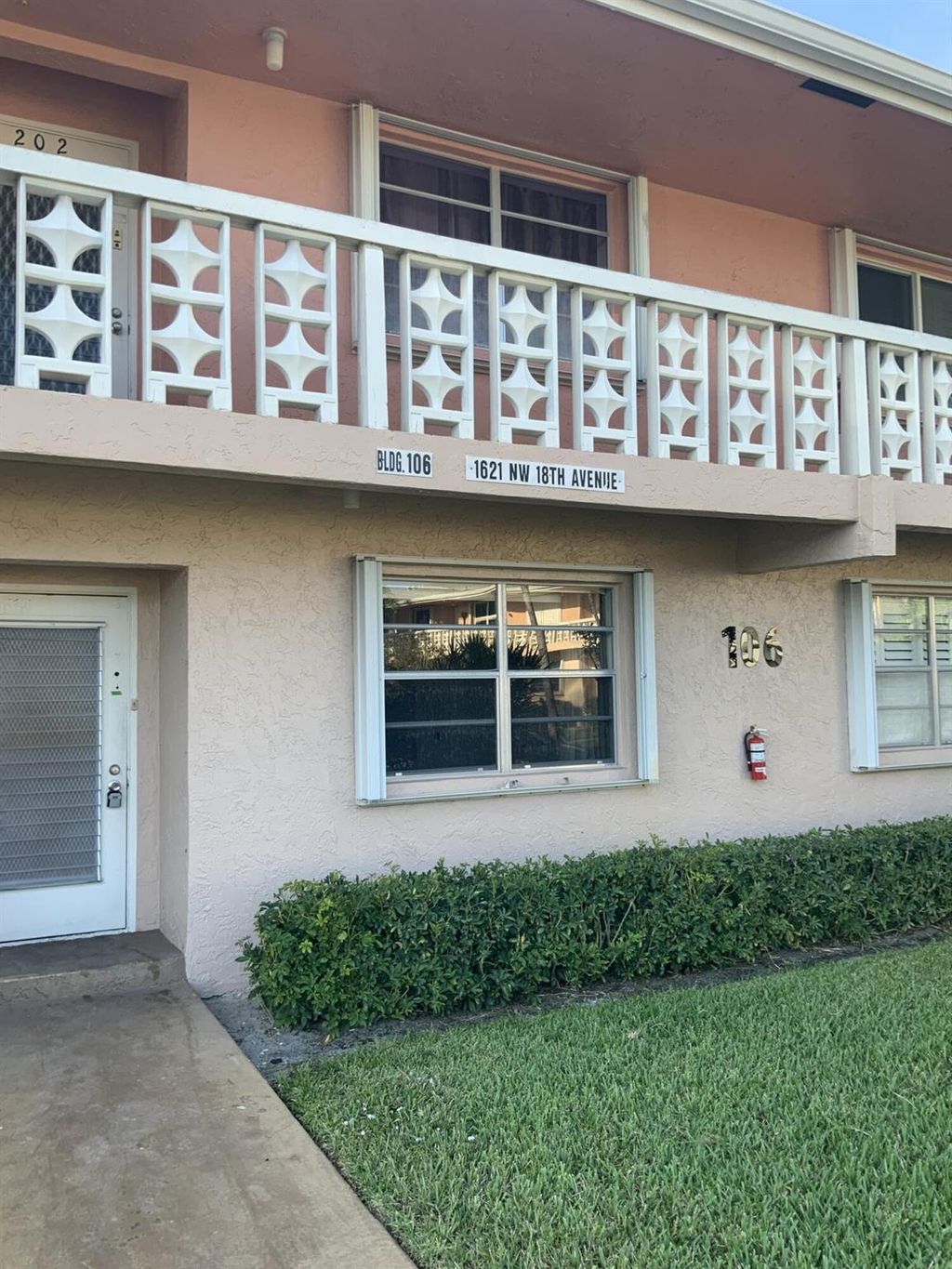 Photo of 1621 NW 18th Avenue #102, Delray Beach, FL 33445 (MLS # R11146180)