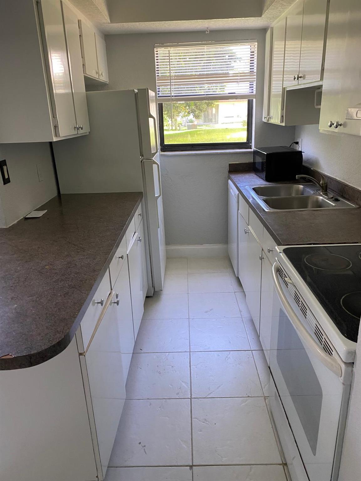 BOCA VISTA CONDO - Residential Lease