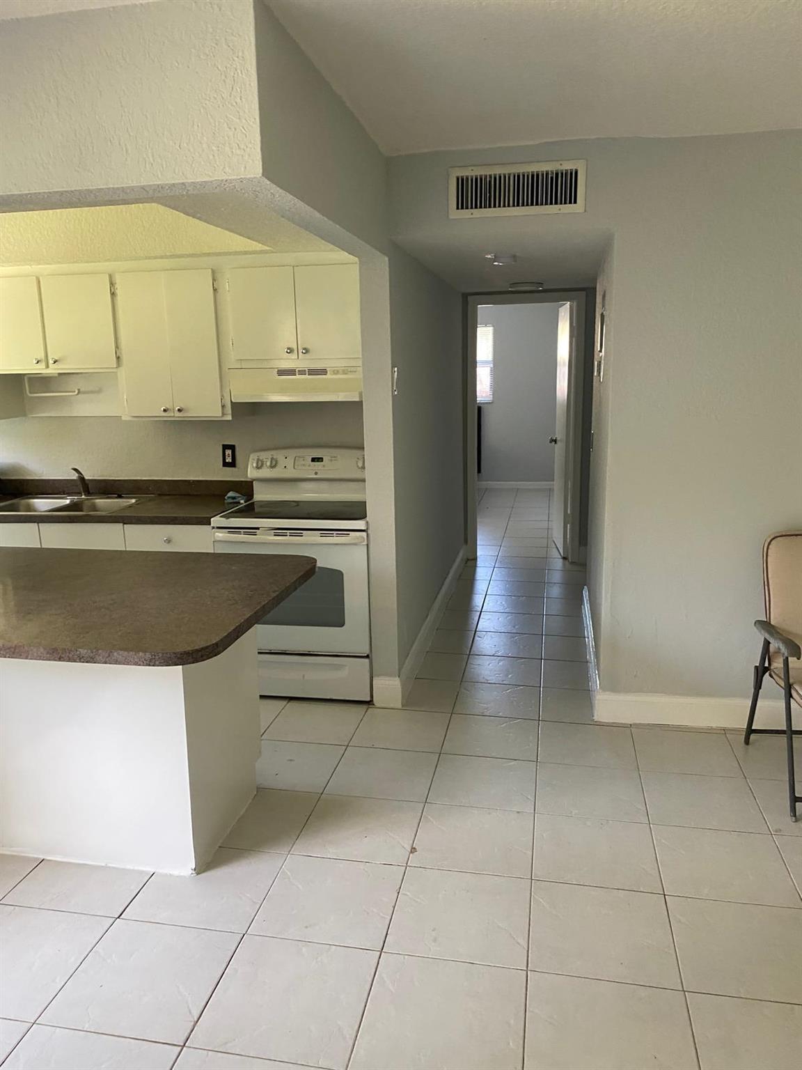 BOCA VISTA CONDO - Residential Lease