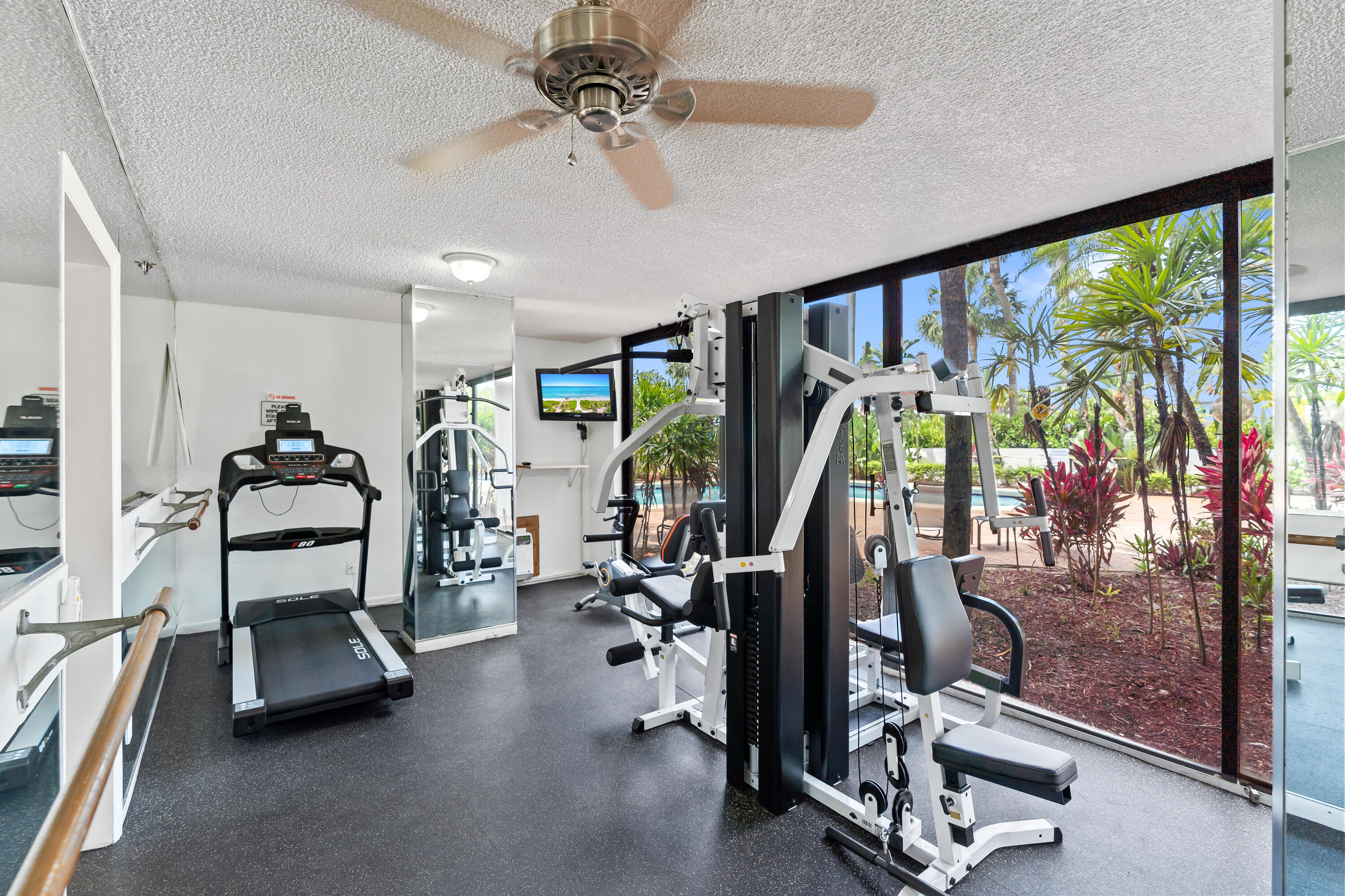 LA RESIDENCE CONDO - Residential