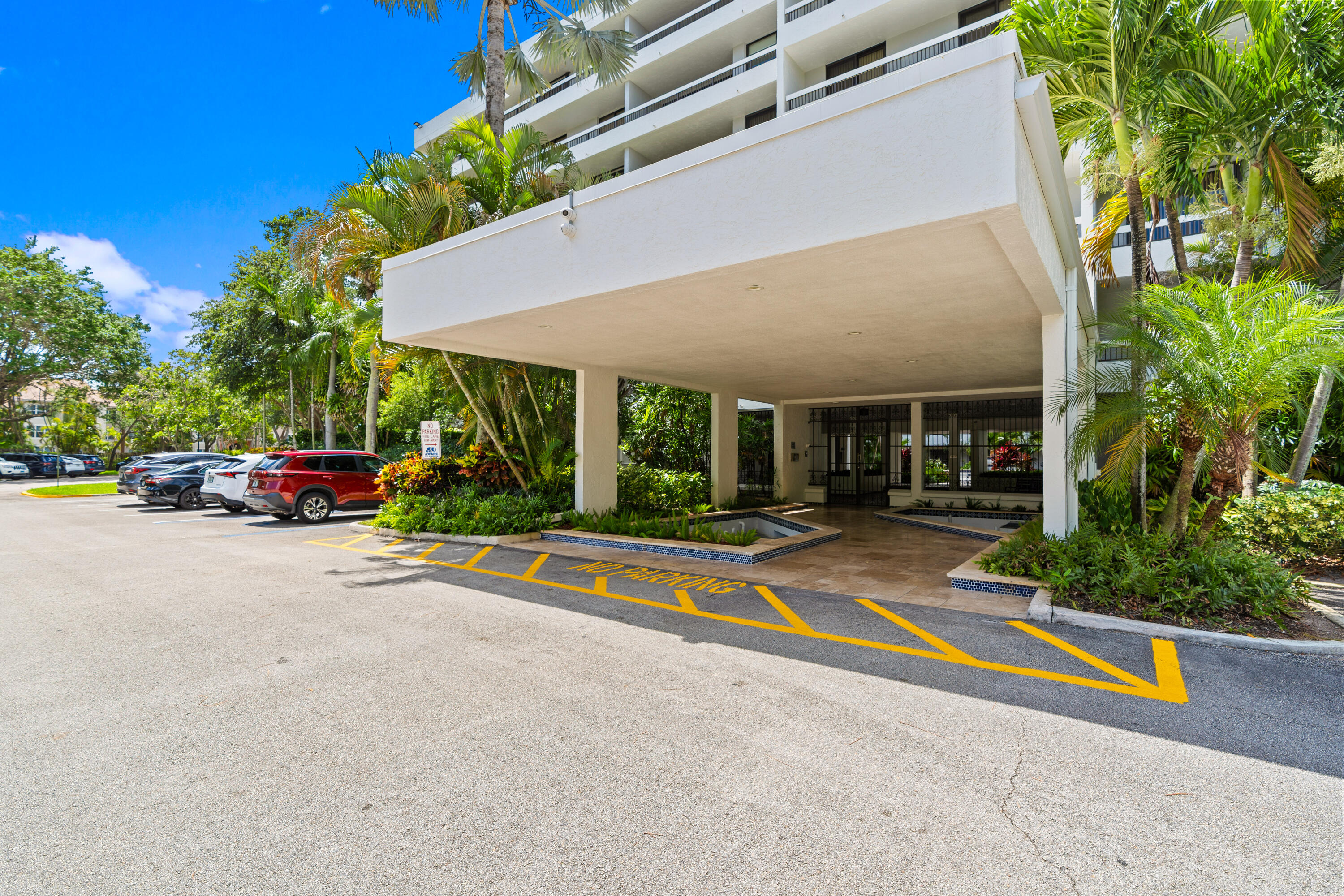 LA RESIDENCE CONDO - Residential