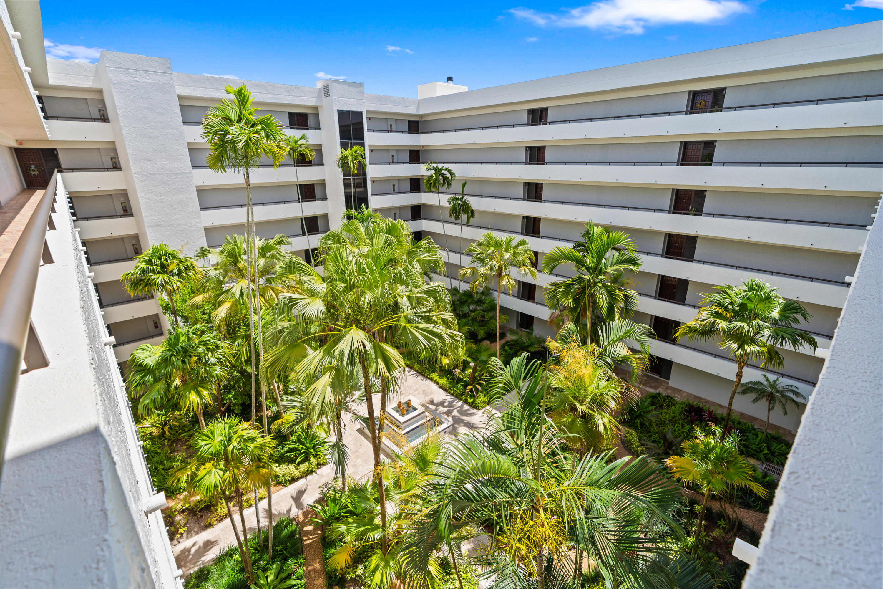 LA RESIDENCE CONDO - Residential