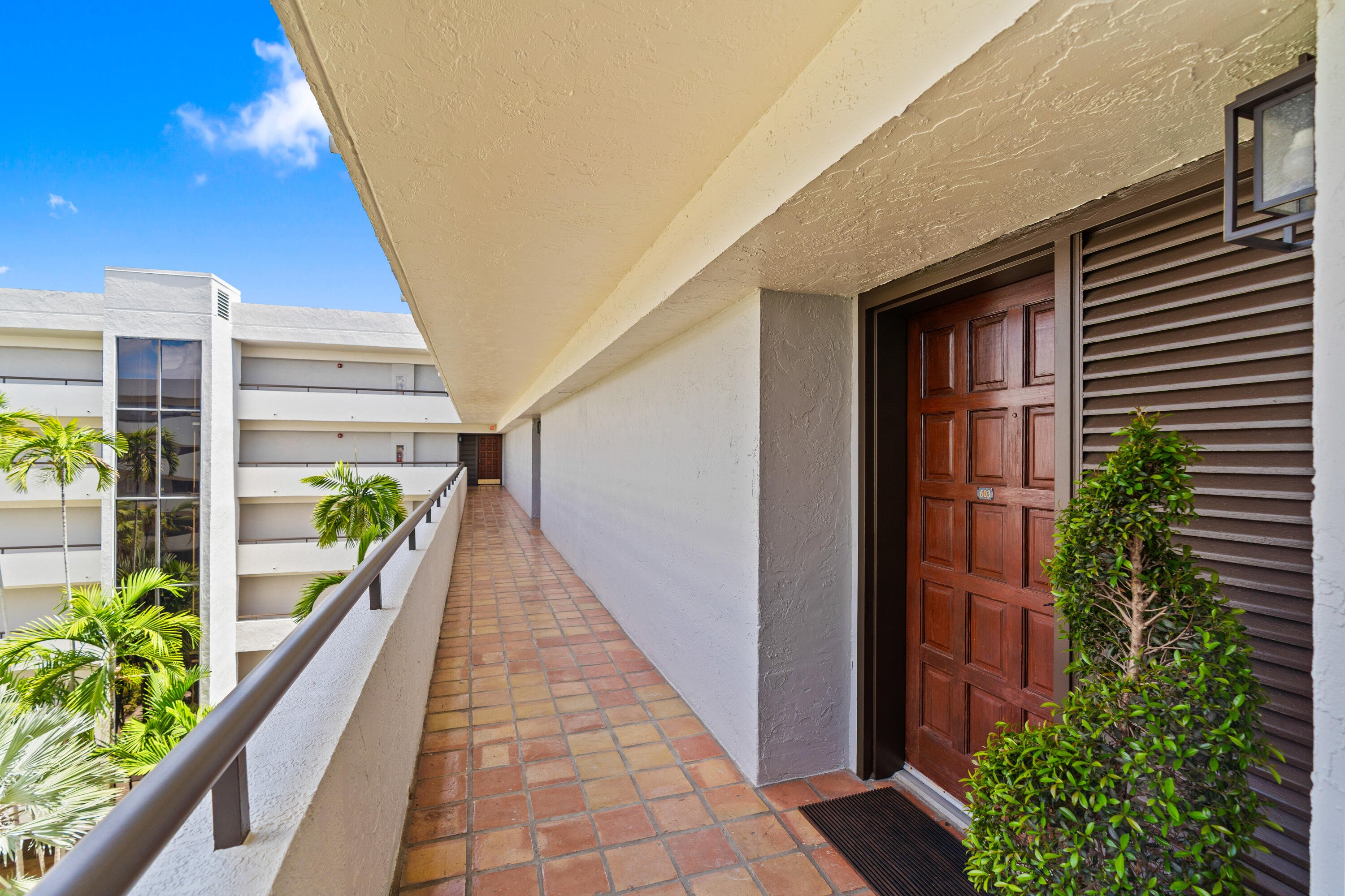LA RESIDENCE CONDO - Residential