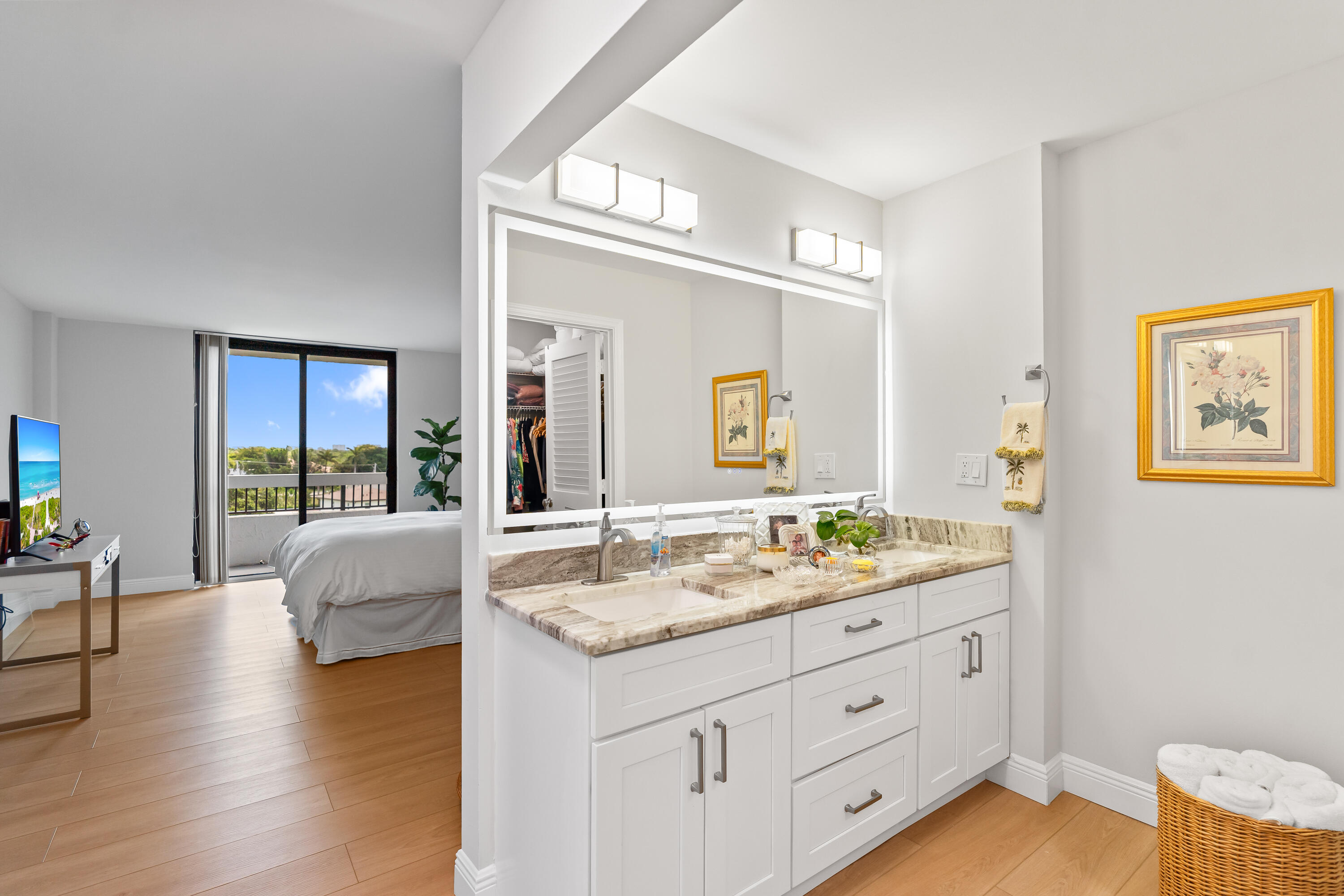 LA RESIDENCE CONDO - Residential