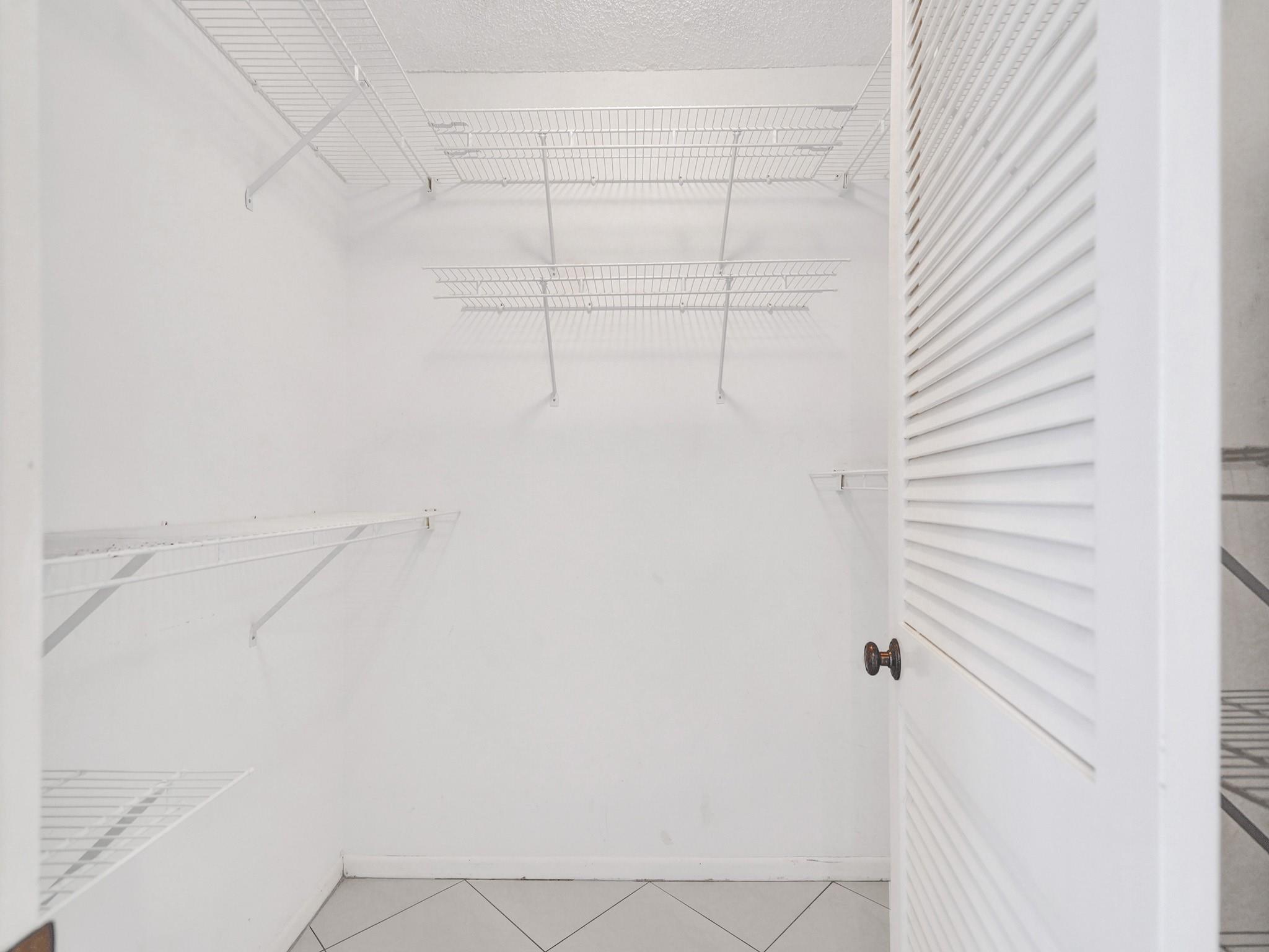 SOUTHPOINT CONDO - Residential