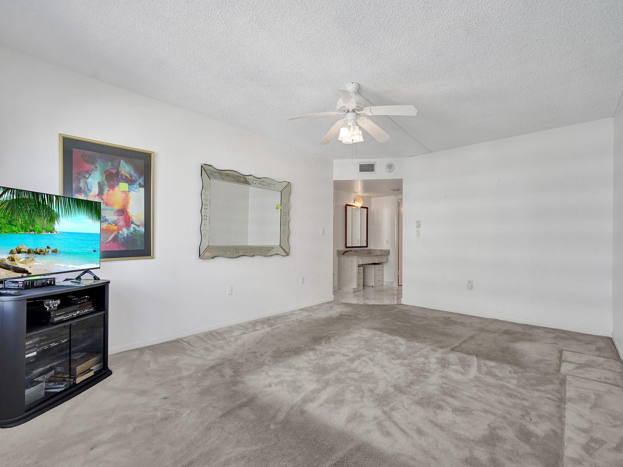 SOUTHPOINT CONDO - Residential
