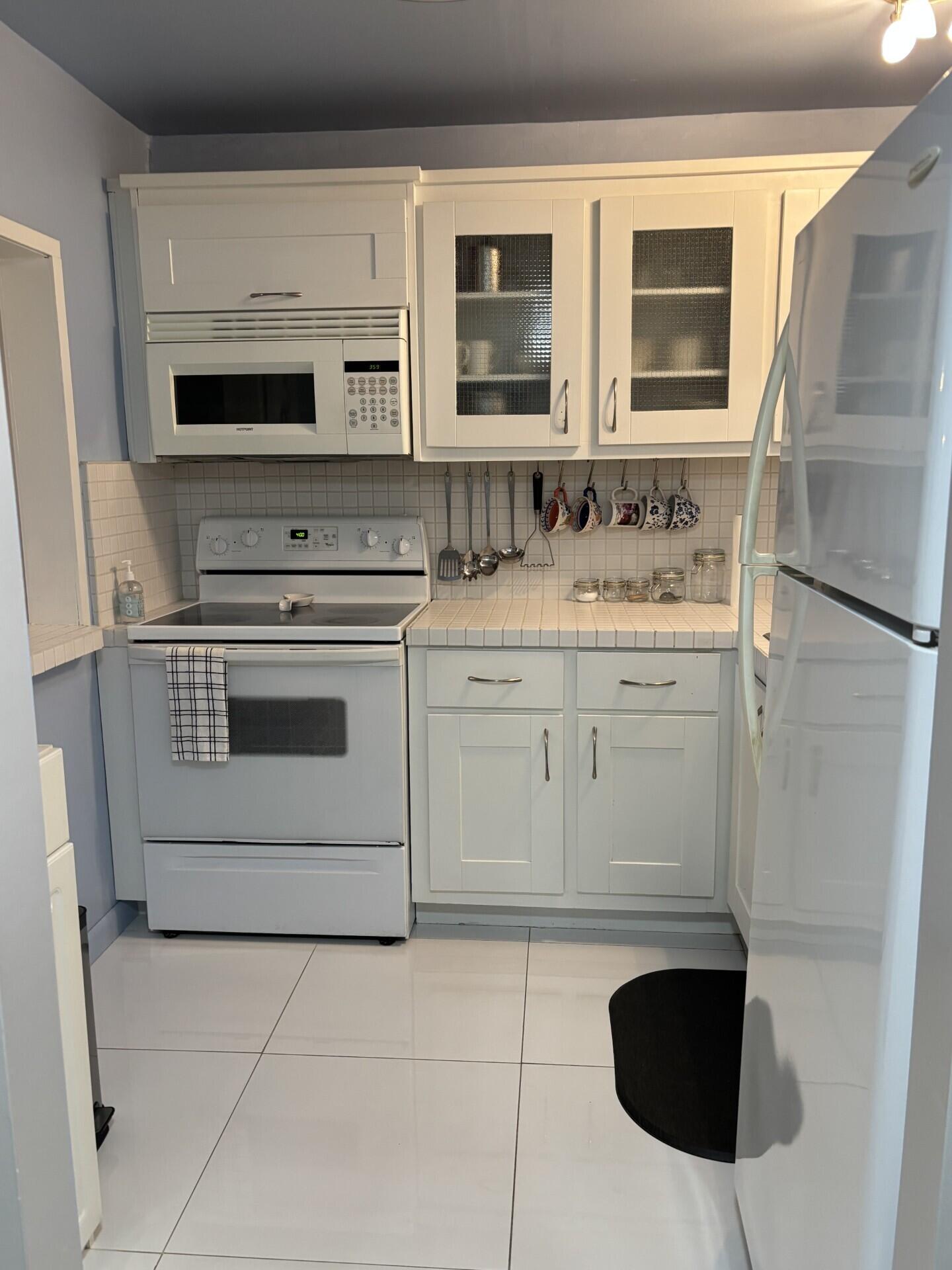 SUNRISE LAKES 77 CONDO - Residential