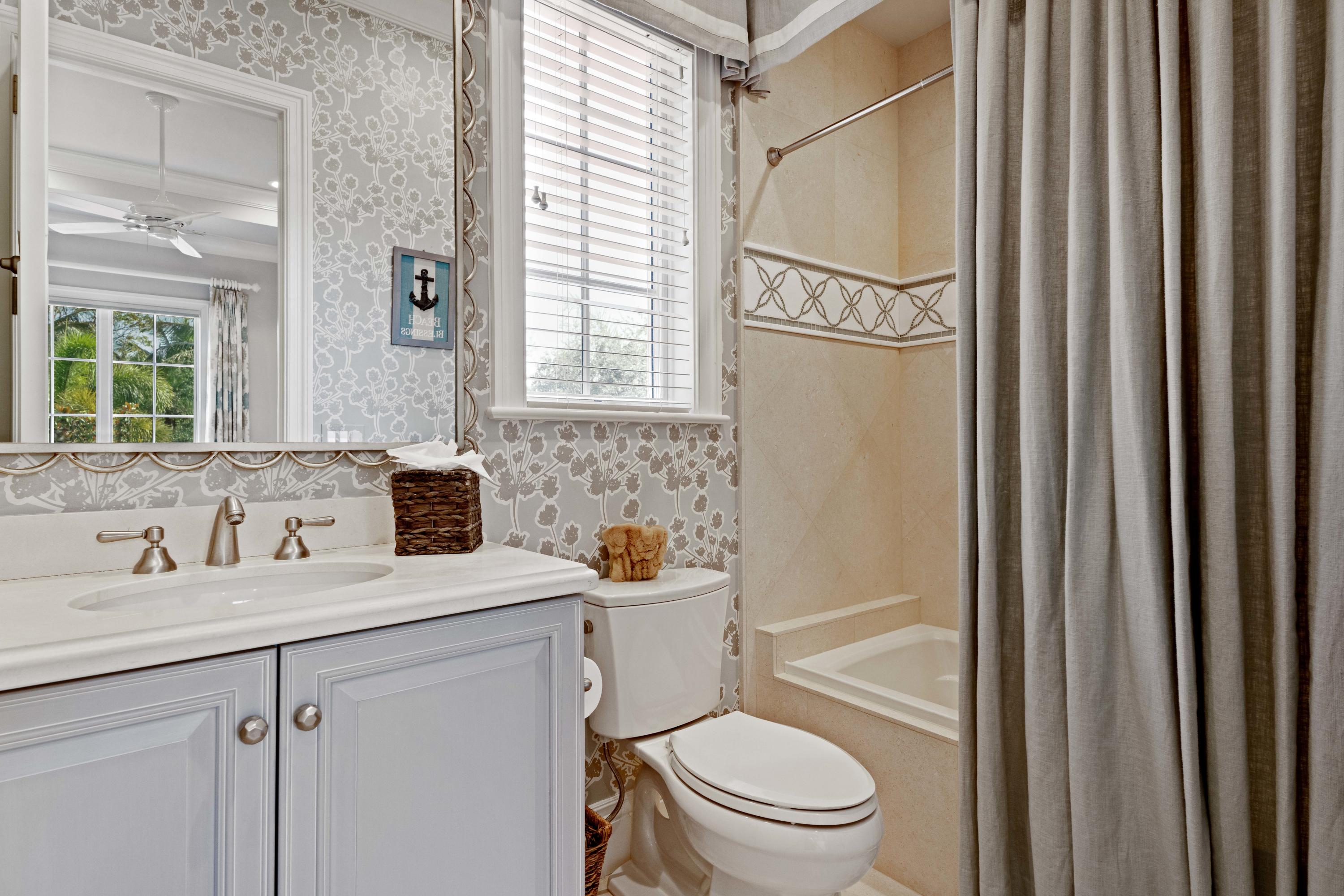 OLD PALM 4 - Residential