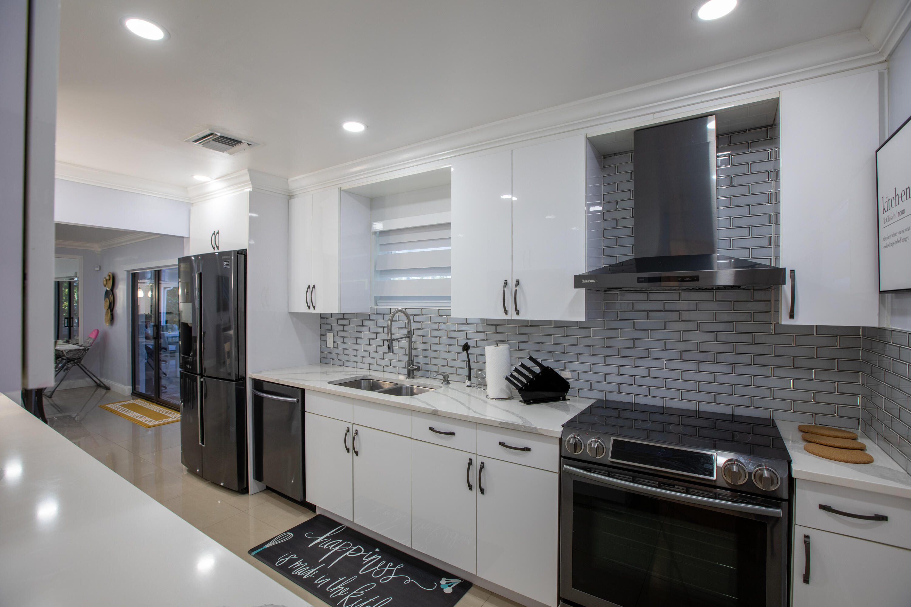 MEADOW PARK 3 - Residential Lease