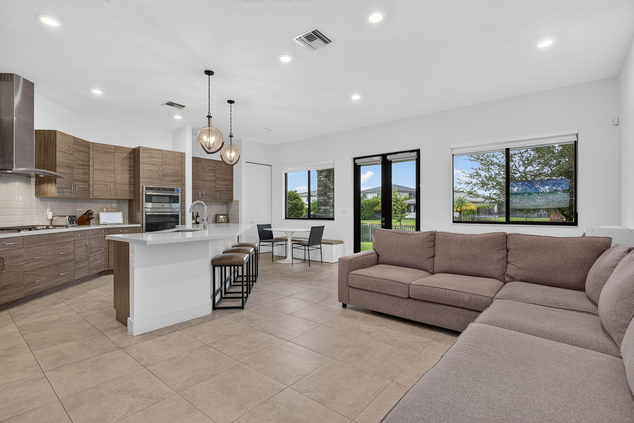 10785 PACIFICA Way