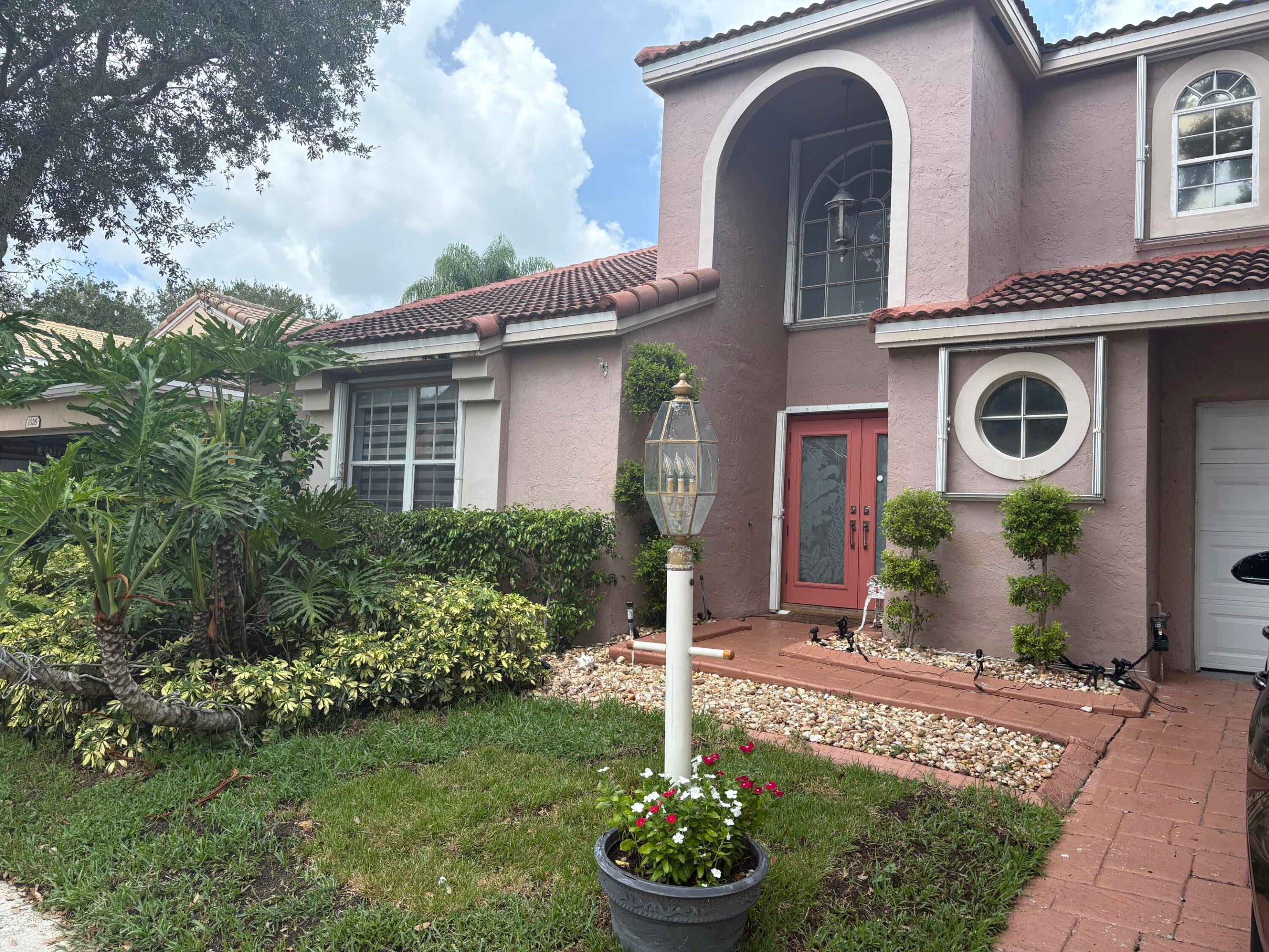1025 Siena Oaks Circle W