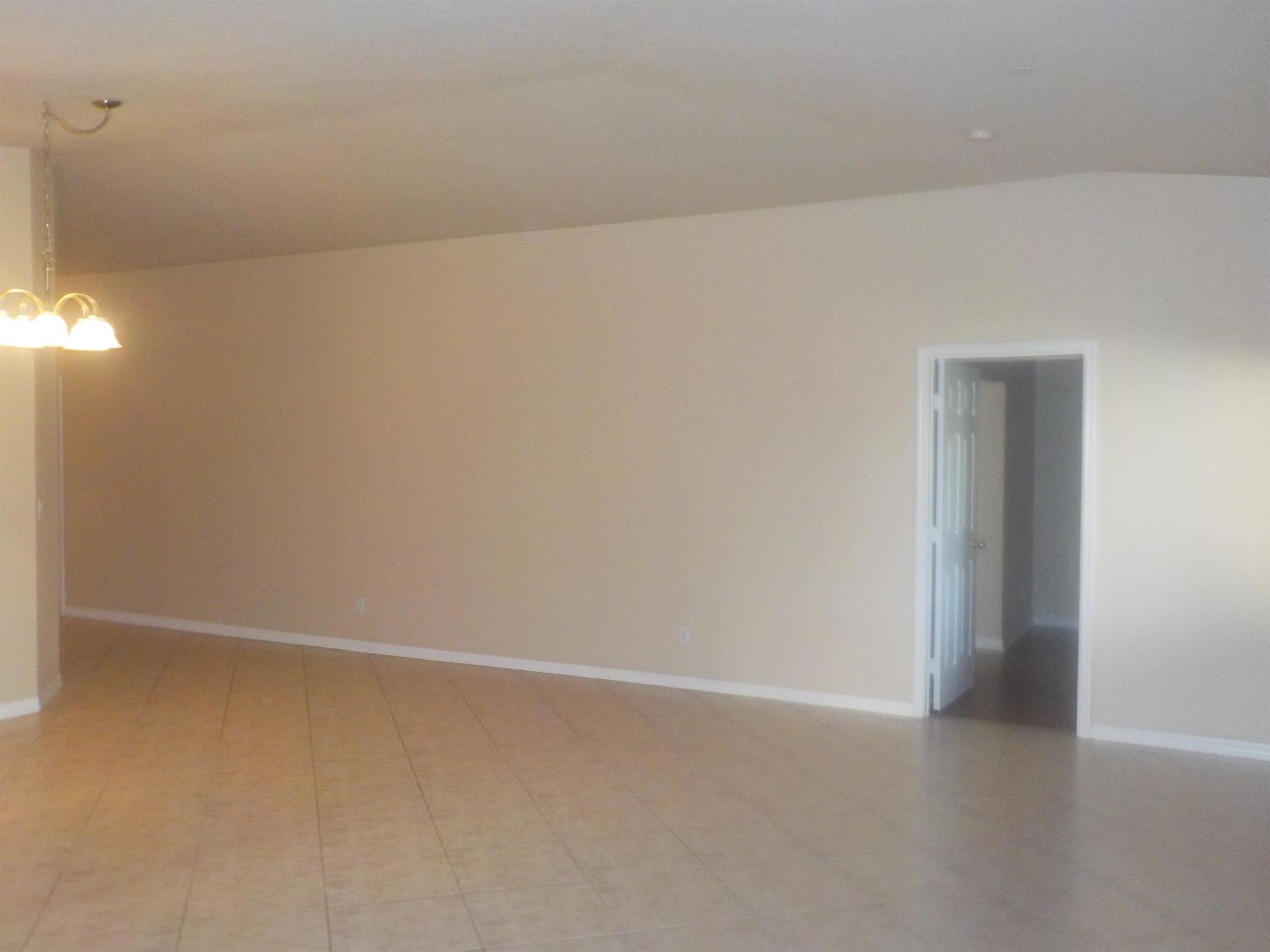 FOURTH  REPLAT OF PORTOFI - Residential Lease