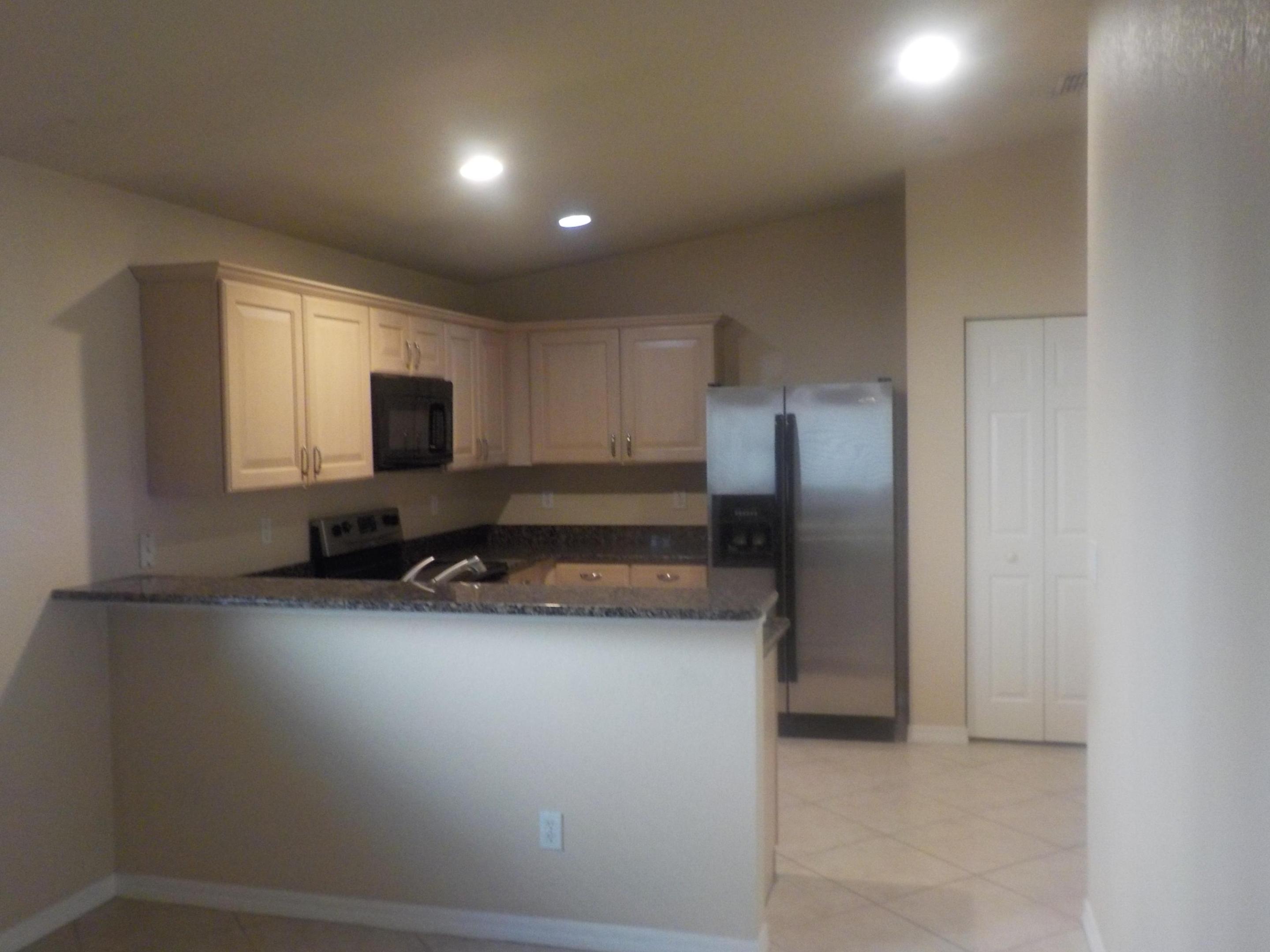 FOURTH  REPLAT OF PORTOFINO ISLES - Residential Lease