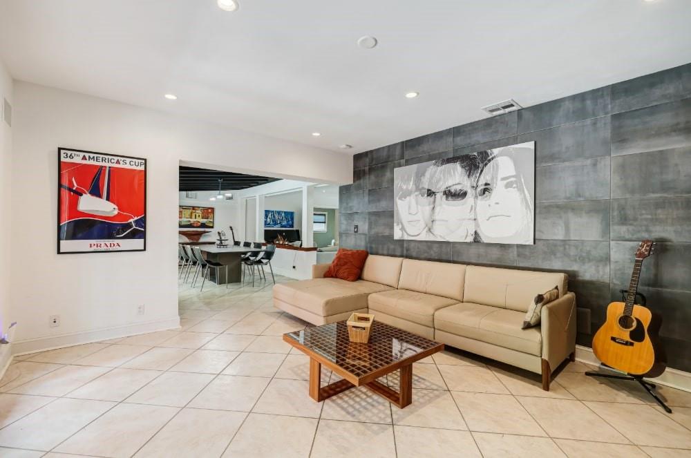 LAUDERDALE HARBORS - Residential