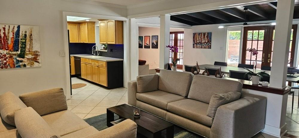 LAUDERDALE HARBORS - Residential