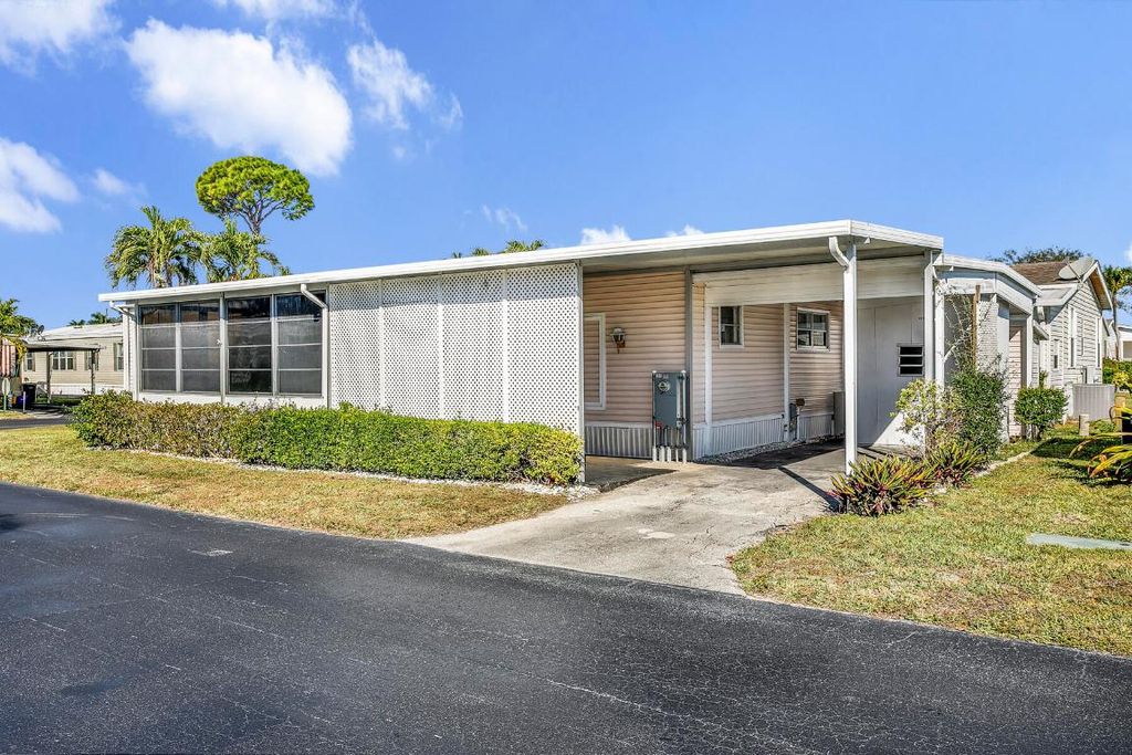 Photo of 6001 Daiquiri Bay, Boynton Beach, FL 33436 (MLS # R11156248)