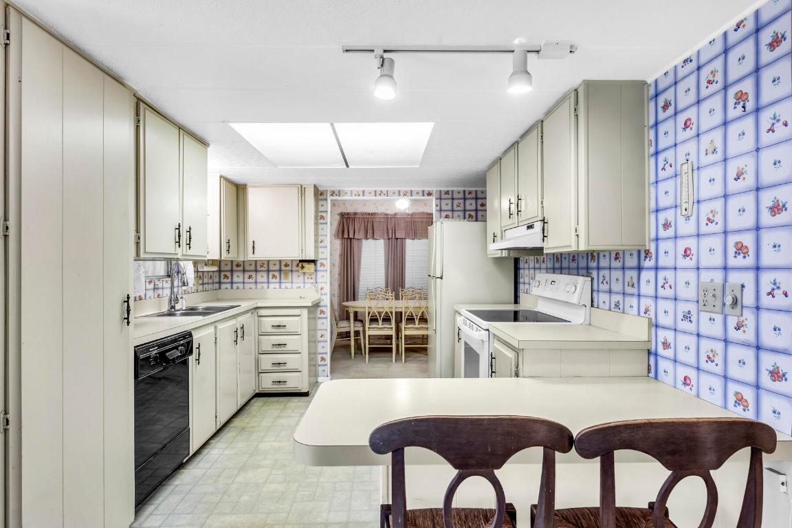 JAMAICA BAY MOBILE HOME CO OP - Residential