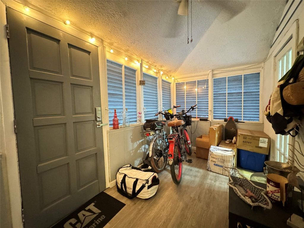 Photo of 512 SW 3rd Avenue, Fort Lauderdale, FL 33315 (MLS # F10443831)